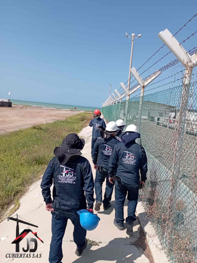 Equipo de mantenimiento y estructura de JD cubiertas