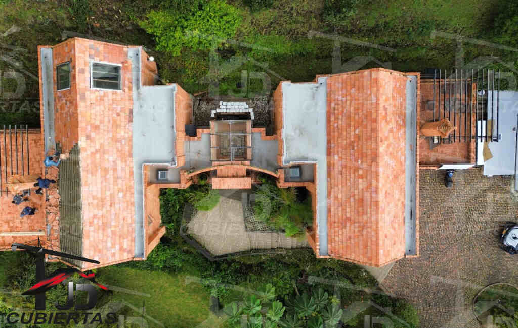 remodelacion de techo en Cajica Cundinamarca JD cubiertas desmonte y montaje de teja Standing seam sandwich verde