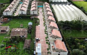 Conjunto de chia instalacion de cubierta roja JDCubierta en Colombia