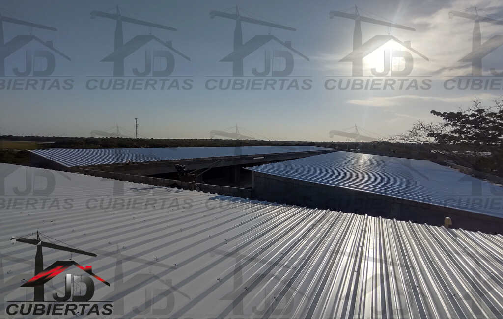 teja-termoacustica-UPVC-en-Carmen-de-Bolivar-JDCubiertas